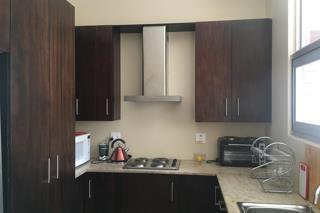 Bachelor apartment in Emmarentia