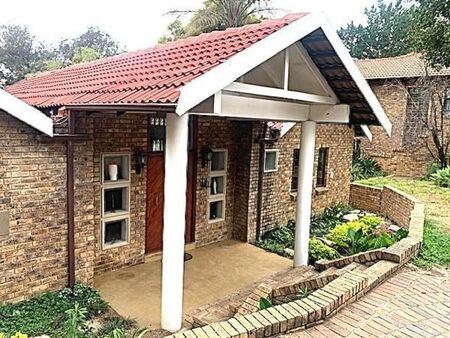 3 Bedroom House in Bromhof