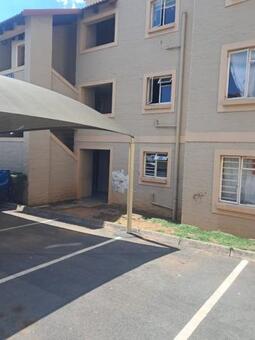 Bachelor apartment in Ormonde