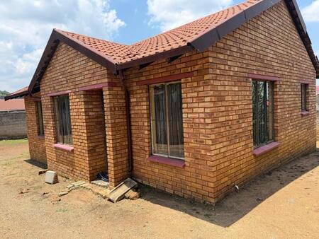 3 Bedroom House in Naturena