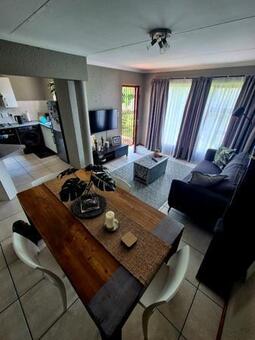 1 Bedroom Flat in Paulshof