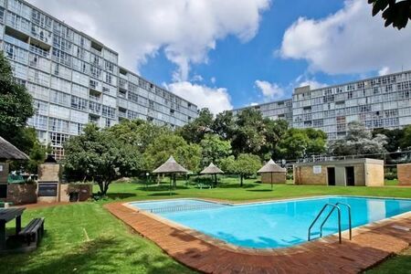 2 Bedroom Apartment in Bedfordview