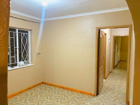 3 Bedroom House in Bakerton