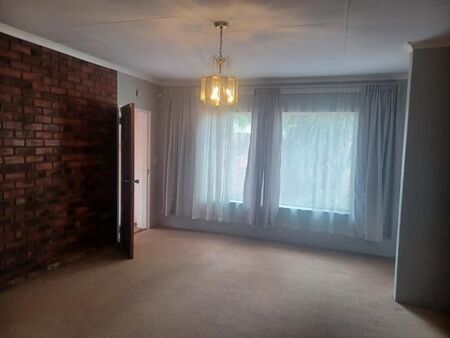 2 Bedroom Apartment in Nimrod Park