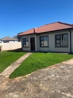 3 Bedroom House in Crystal Park