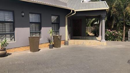 3 Bedroom House in Verwoerdpark