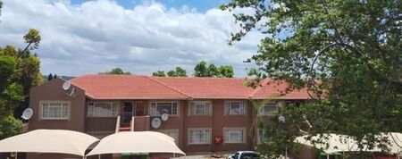 3 Bedroom Apartment in Die Hoewes