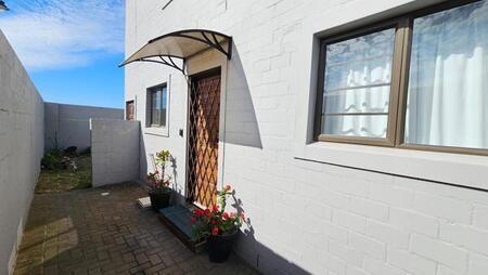 2 Bedroom Apartment in Country Club