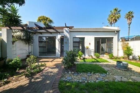 3 Bedroom House in Bloubergrant