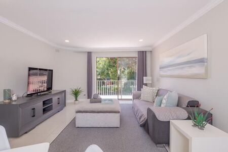 2 Bedroom Apartment in Constantia