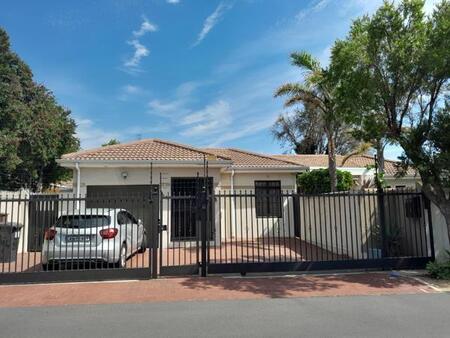 4 Bedroom House in Pinelands