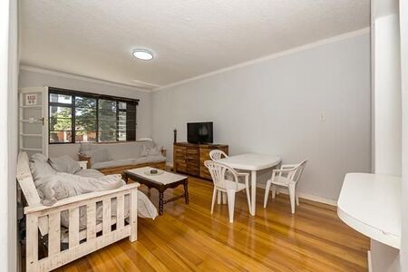 1.5 Bedroom Apartment in Rosebank