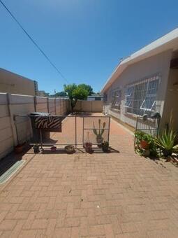 2 Bedroom House in Goodwood