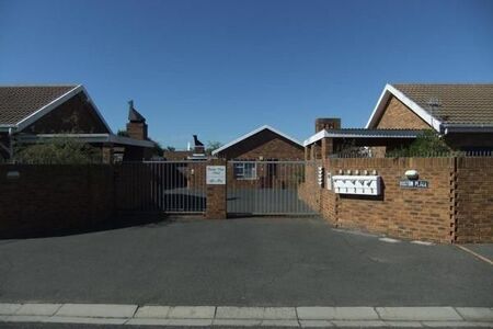 3 Bedroom Townhouse in Boston