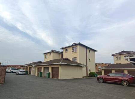 2 Bedroom Apartment in Arboretum