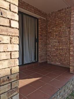 2 Bedroom Apartment in Witpoortjie