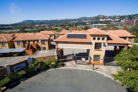 2 Bedroom Apartment in Weltevreden Park