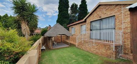 3 Bedroom Townhouse in Wilgeheuwel