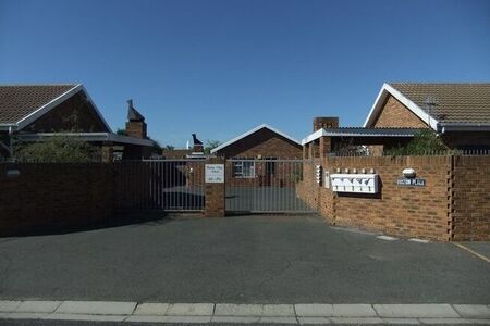 3 Bedroom townhouse - freehold to rent in Boston, Bellville