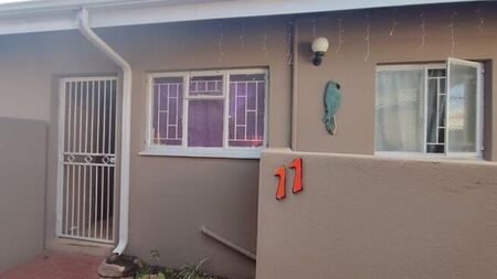 2 Bedroom townhouse - sectional to rent in Fichardt Park, Bloemfontein