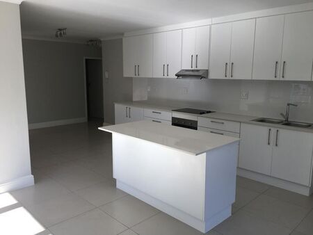 2 Bedroom apartment to rent in Rondebosch, Cape Town