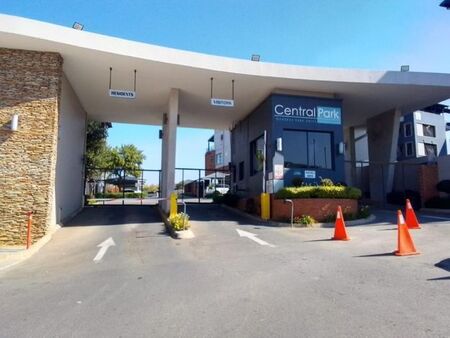 2 Bedroom apartment rented in Oakdene, Johannesburg