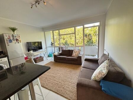 3 Bedroom apartment to rent in Rosebank, Cape Town