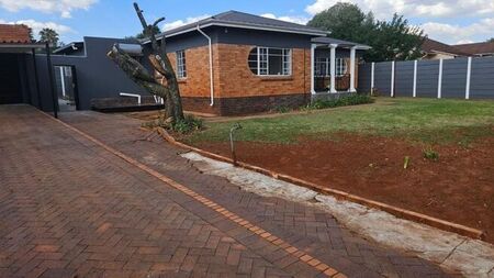3 Bedroom house to rent in Florida, Roodepoort