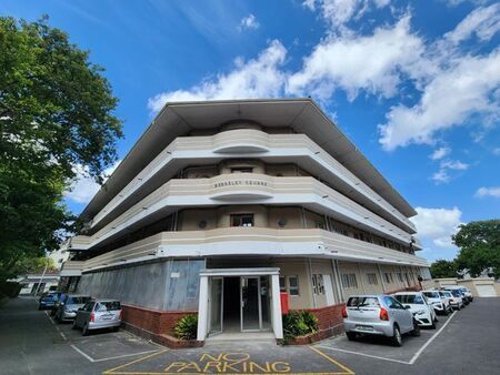 3 Bedroom apartment to rent in Rondebosch, Cape Town