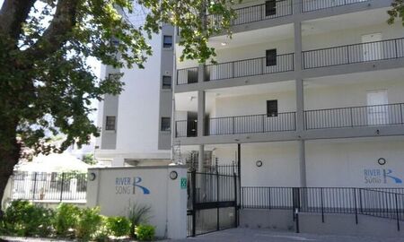 2 Bedroom apartment to rent in Rondebosch, Cape Town