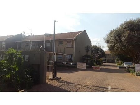 2 Bedroom Townhouse in Impala Park