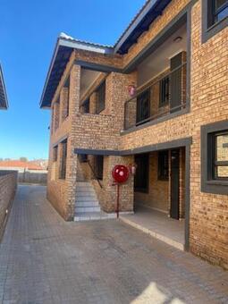 3 Bedroom Townhouse in Rynfield Ah