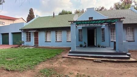 4 Bedroom House in Brackendowns