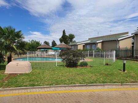 2 Bedroom Cluster in Meyersdal