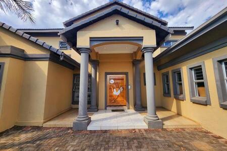 6 Bedroom House in Eldo Village Estate