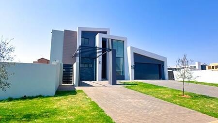 4 Bedroom House in Midstream Heights