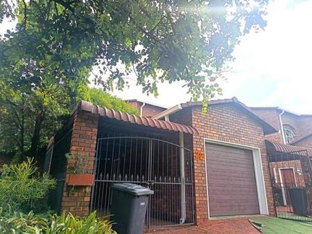 3 Bedroom Townhouse in Zwartkop