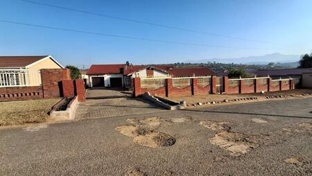 4 Bedroom House in Phuthaditjhaba