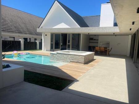 4 Bedroom House in St Francis Bay