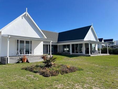 3 Bedroom House in St Francis Links