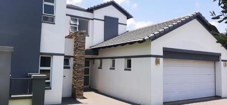 3 Bedroom House in Midstream Ridge Estate