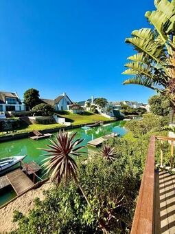 4 Bedroom House in St Francis Bay Canals