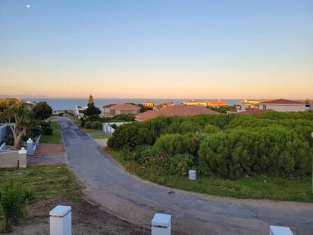 3 Bedroom House in Santareme