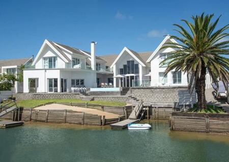 6 Bedroom House in St Francis Bay Canals