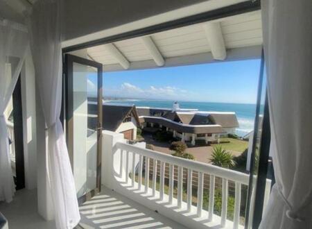 5 Bedroom House in St Francis Bay