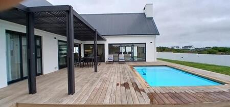 3 Bedroom House in St Francis Links