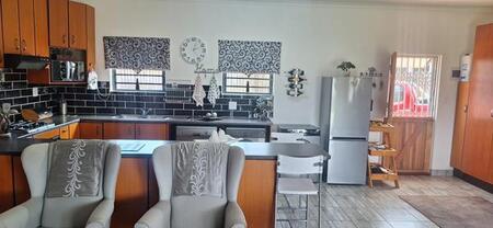 2 Bedroom House in Santareme