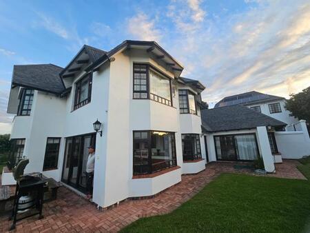 6 Bedroom House in Kromme River