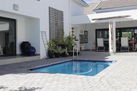 4 Bedroom House in St Francis Bay