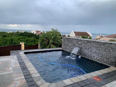 4 Bedroom House in Santareme